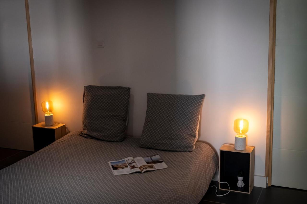 Superbe Appartement Avec Patio Nîmes Zewnętrze zdjęcie